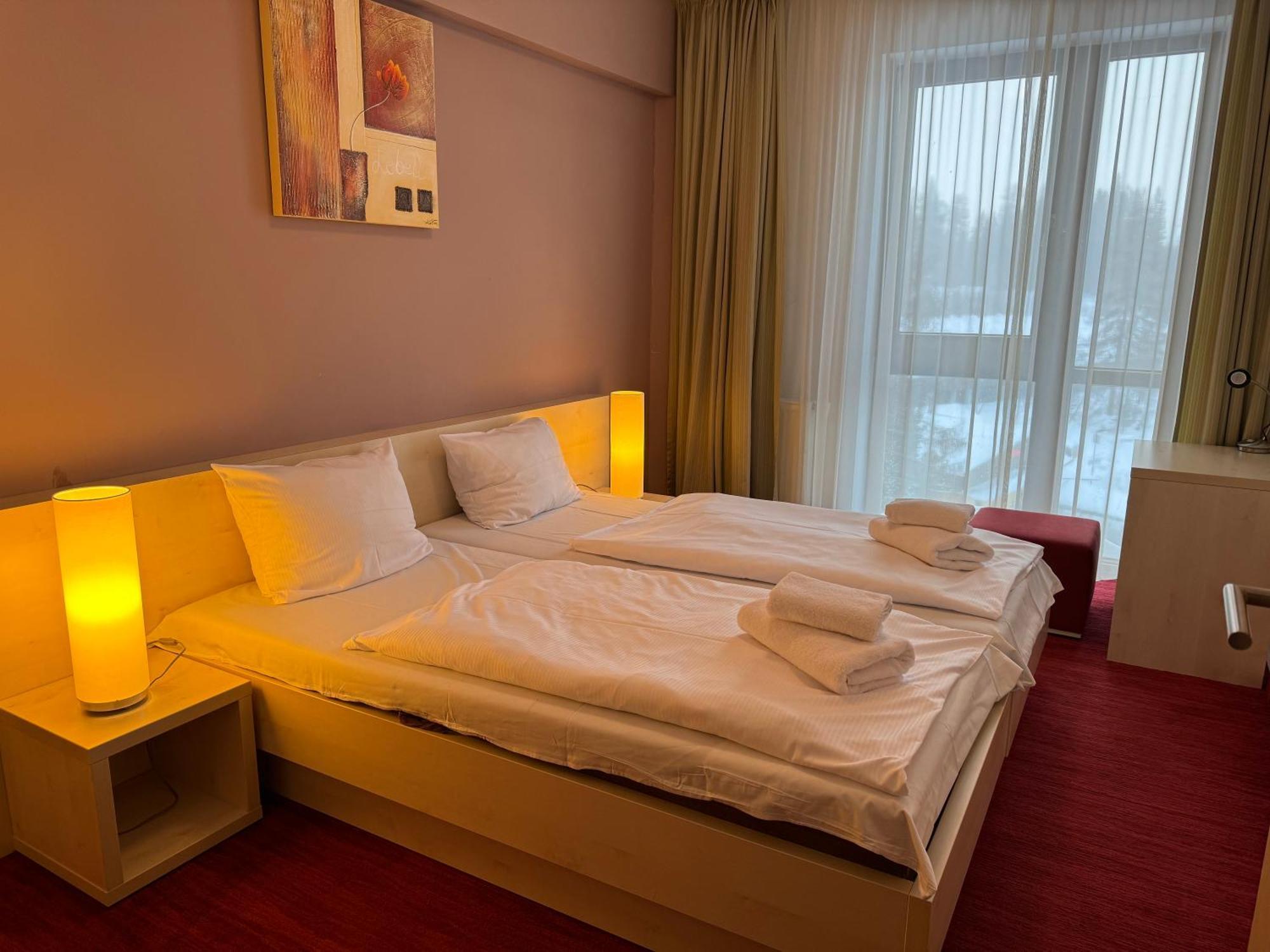 Apartment With Mountain View In Hotel Crocus, Strbske Pleso Exterior photo