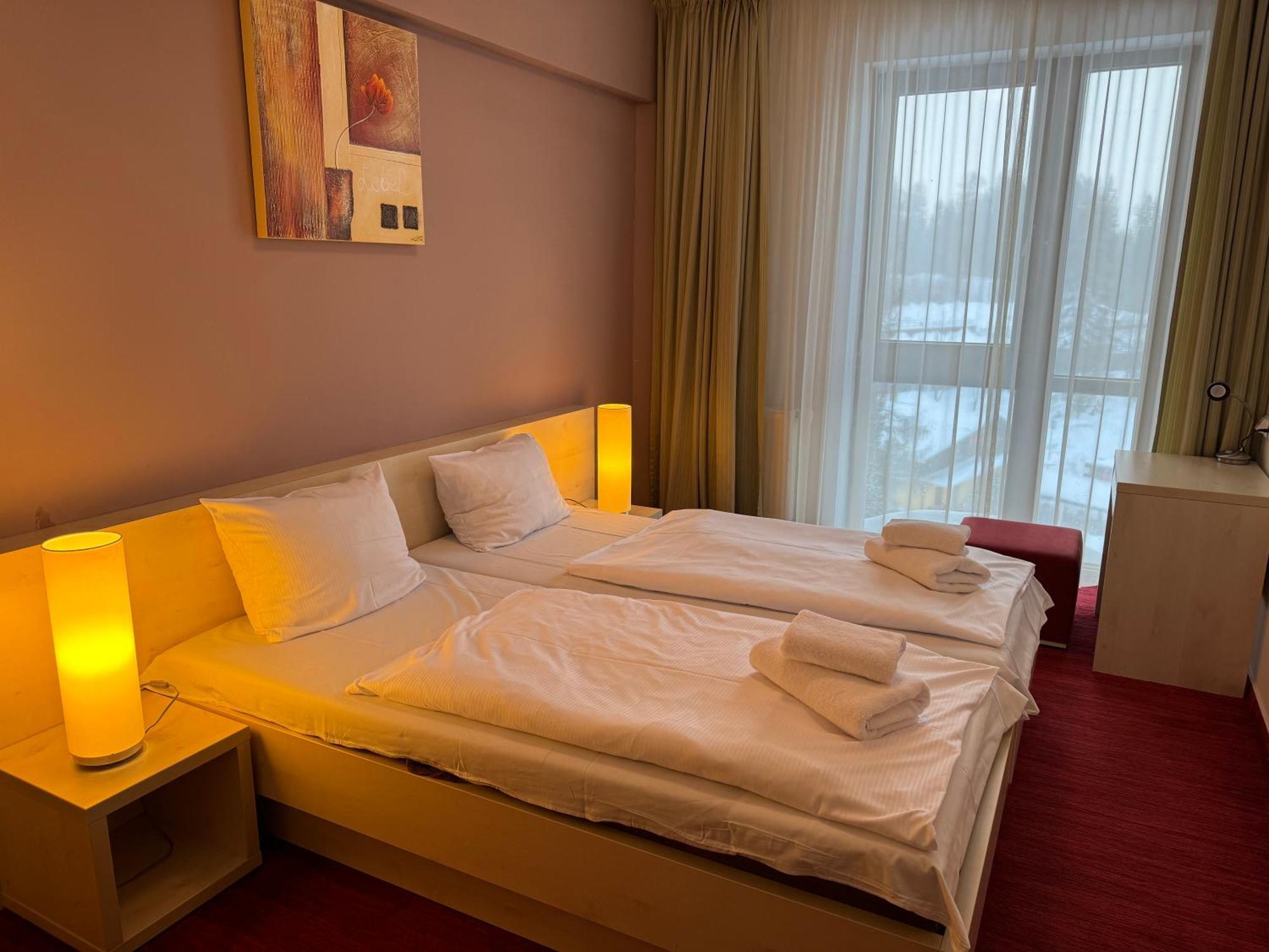 Apartment With Mountain View In Hotel Crocus, Strbske Pleso Exterior photo