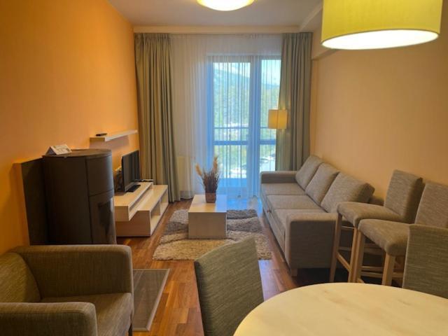 Apartment With Mountain View In Hotel Crocus, Strbske Pleso Exterior photo